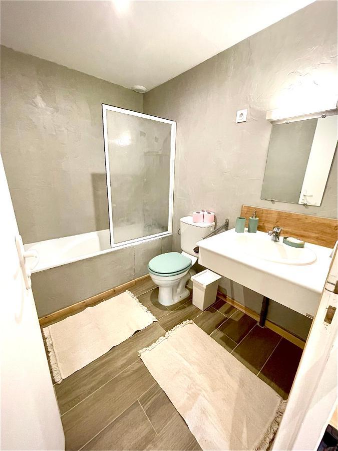 Le Tivoli Apartment บาญเญอ-เดอ-บีกอร์ ภายนอก รูปภาพ